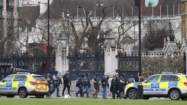Van Plows Into Worshipers Leaving London Mosque Van Plows Into Worshipers Leaving London Mosque