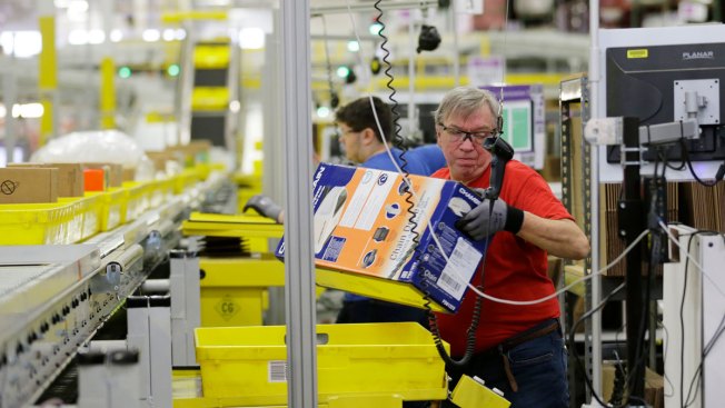 Amazon wants to hire you, and 49999 others, to pack stuff