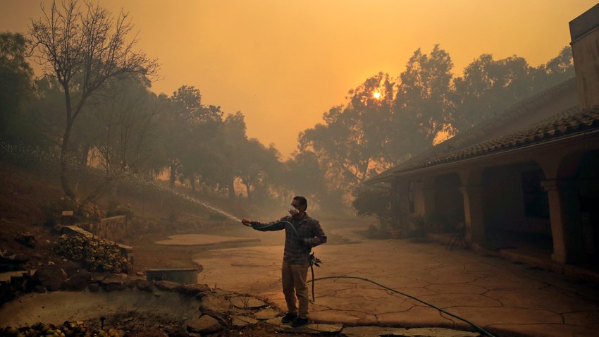 APTOPIX Calfornia Wildfires Blackout
