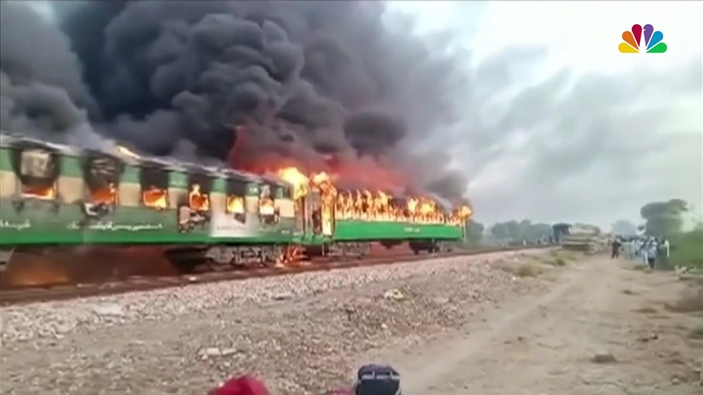 Https Www Nbcboston Com News Local 103019 Weather Forecast 11pm Necn 1959376 Https Media Nbcboston Com 2019 09 103019 Weather Forecast 11pm Jpg Fit 788 2c443 Forecast Occasional Showers Lead Into Wet Windy Halloween Forecast