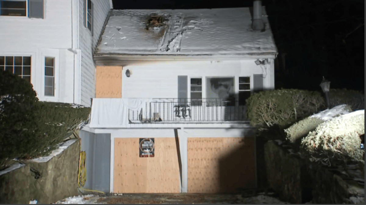1 Person Killed in Overnight Framingham Fire – NBC Boston