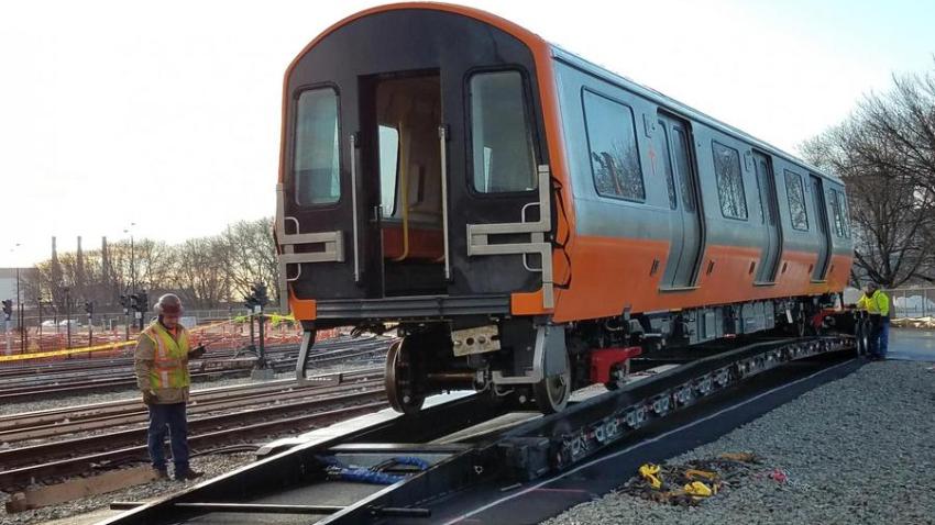2019-01-09-orange-line-car-delivery-solo900xx2000-1333-0-84