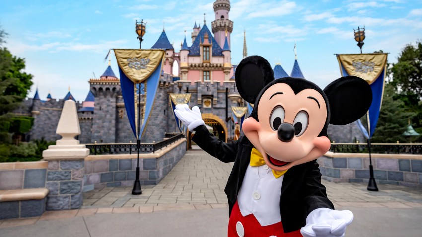 Disneyland Proposes A Reopening Date Nbc Boston