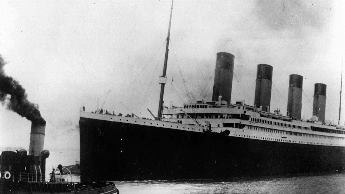 history of titanic ship sinking