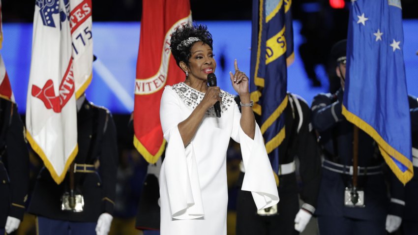 <h2>Gladys Knight</h2>