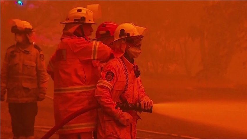 Biggest Evacuation in Australian History Underway Ahead of Worsening Wildfires