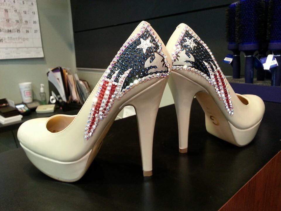 Patriots high sale heel pumps