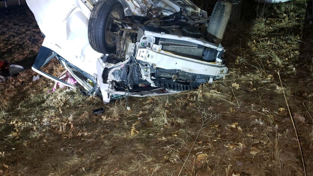 2 Seriously Injured in NH Single-Car Rollover Crash – NBC Boston