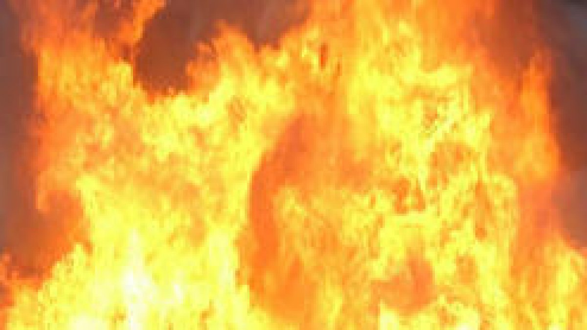 Woman dies after Springfield apartment fire