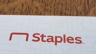 Staples logo