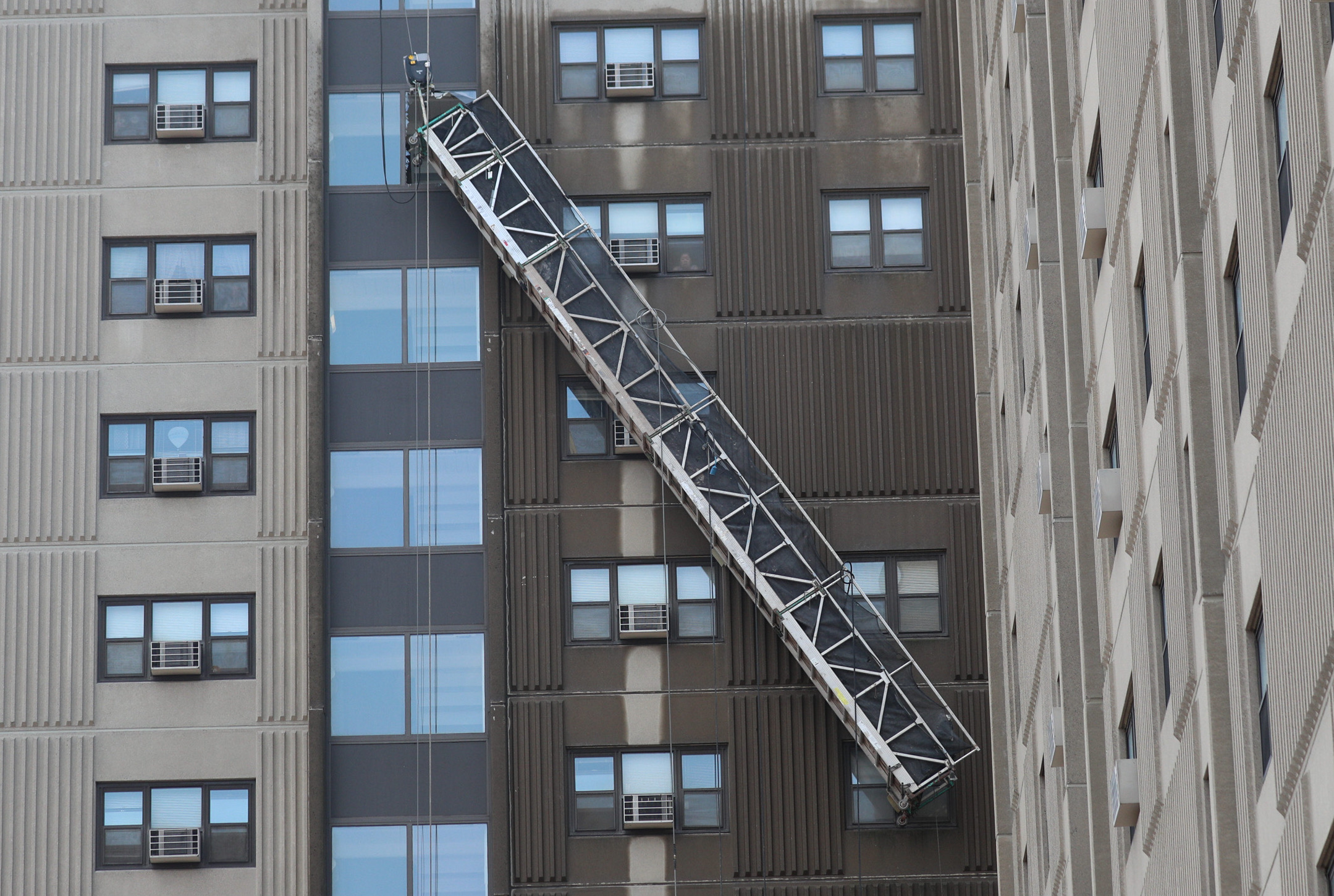 Project Team Installs 'Sky Mat' in Boston Tower, 2021-10-19