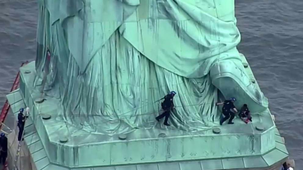 Federal Judge Wants to Climb Statue of Liberty Before Sentencing
