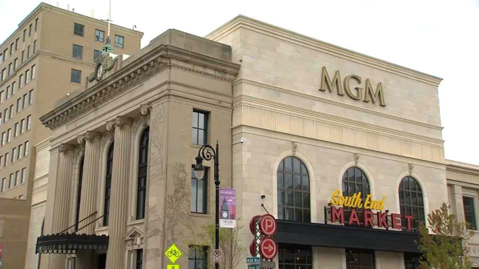 mgm springfield movie theater showtimes