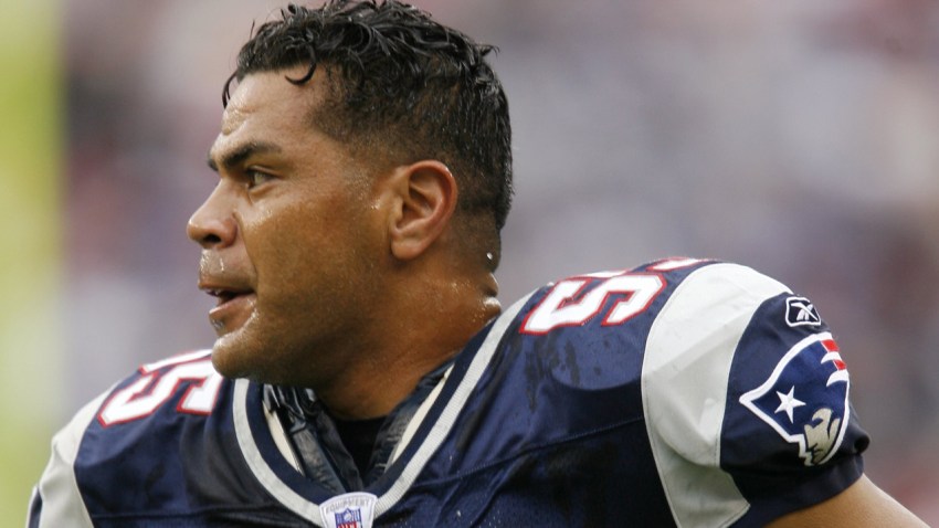 Junior Seau at NE Patriots in 2007