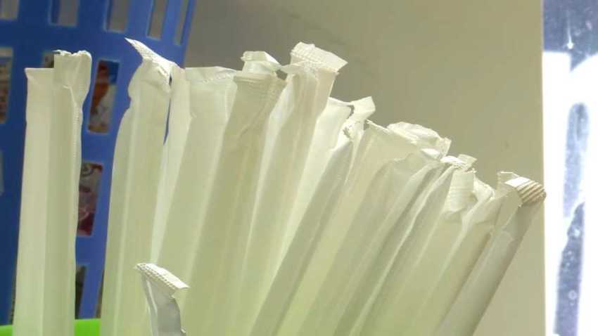 Plastic straws