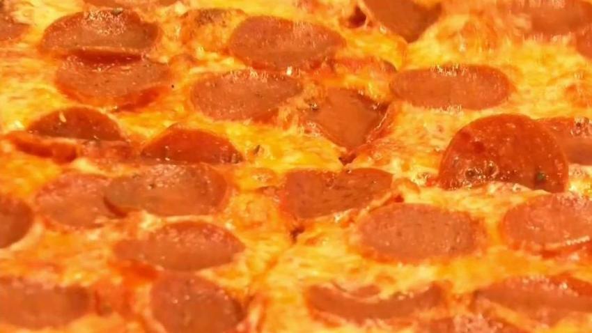 Regalan_pizza_a_empleados_federales_durante_cierre