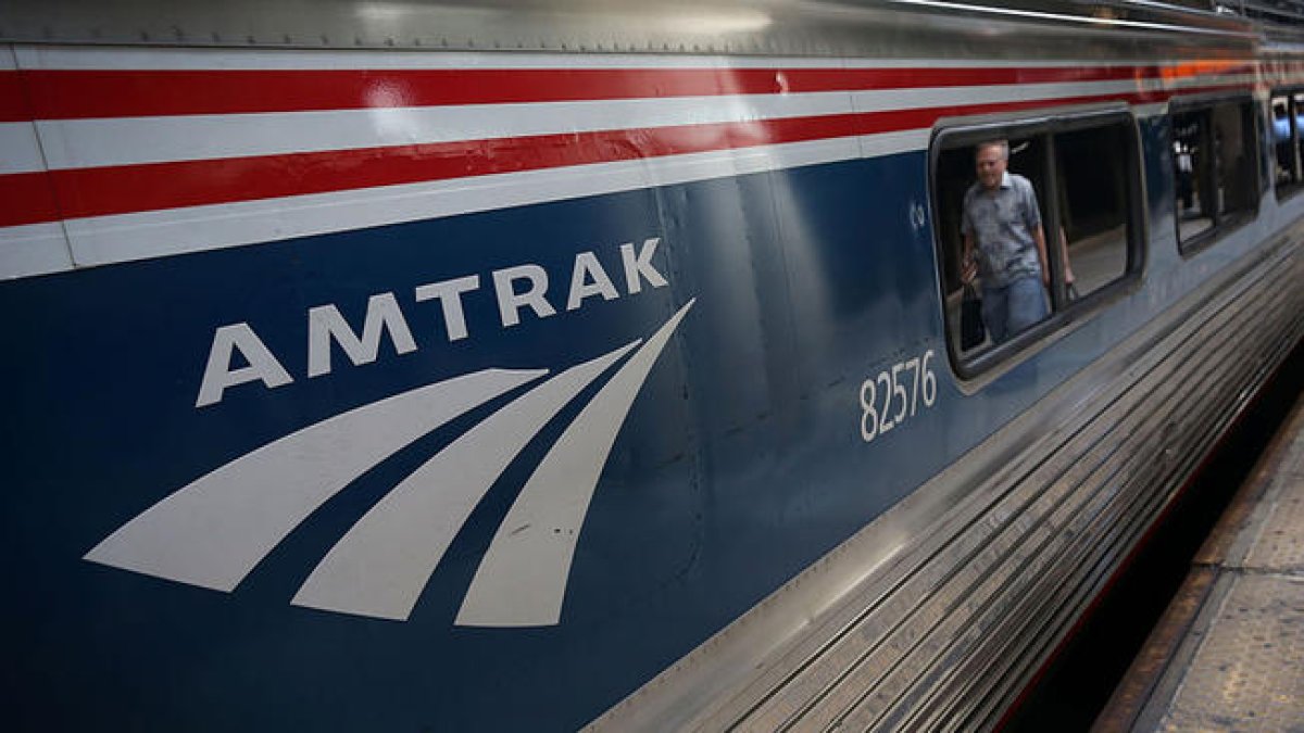 波士顿和纽黑文之间的Amtrak服务暂停数小时