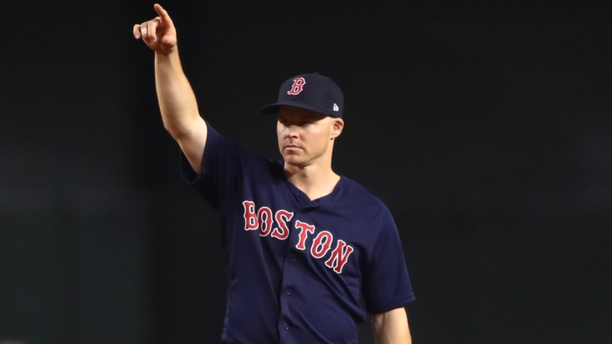 Nationals sign former Red Sox utility man Brock Holt