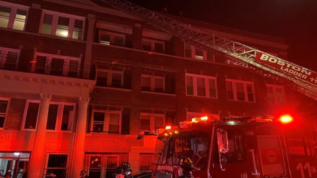 Boston Firefighter Injured in Apartment Fire – NBC Boston