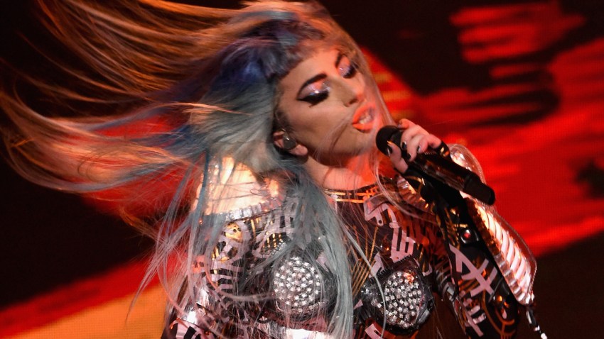 775275877SB00003_LADY_GAGA_