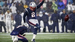 Patriots go back to Nick Folk at kicker, will start him 10 days after his  appendectomy