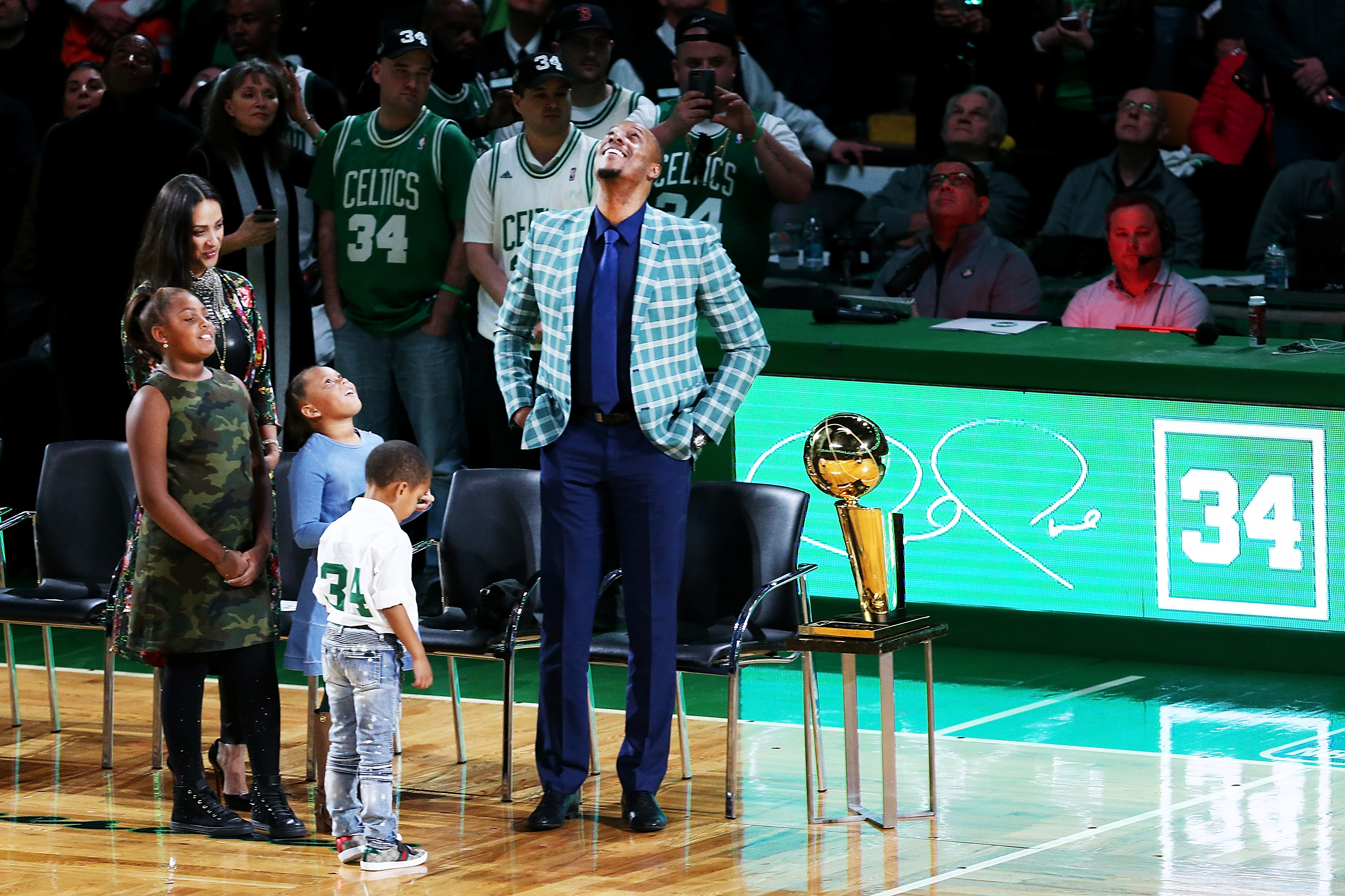 Celtics Retire Paul Pierce's #34 in Emotional Ceremony Following Team's  Loss to Cavs – NBC Boston