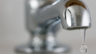 tap water faucet