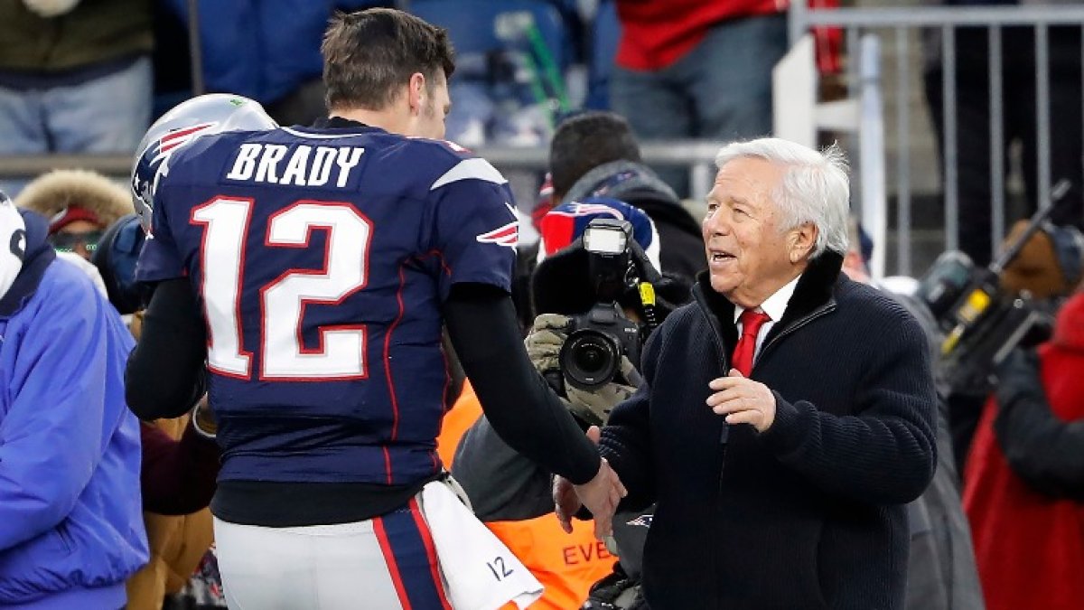 Robert Kraft Reveals If He'd Sign Tom Brady To 1-Day Contract - The Spun:  What's Trending In The Sports World Today