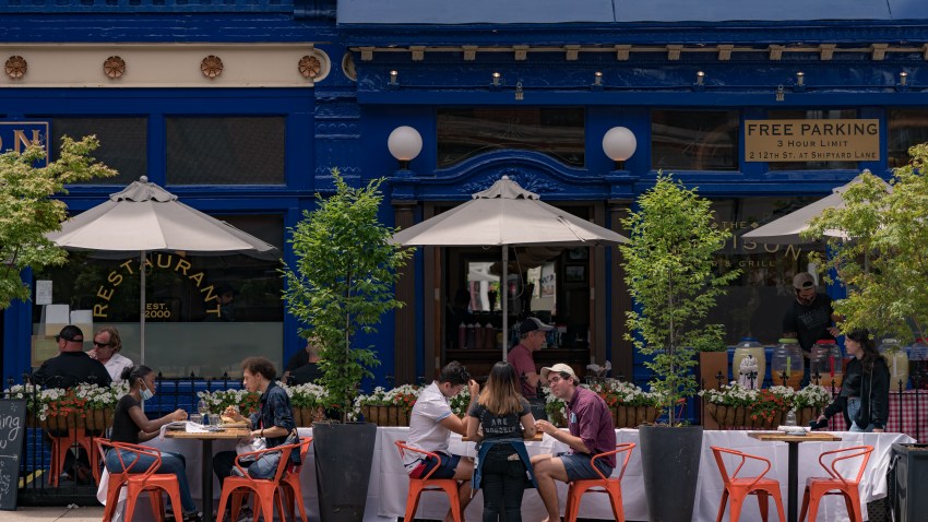 As States Lift Restaurant Restrictions Cdc Report Links Dining Out To Increased Covid 19 Risk Nbc Boston As States Lift Restaurant Restrictions Cdc Report Links Dining Out To Increased Covid 19 Risk Nbc Boston