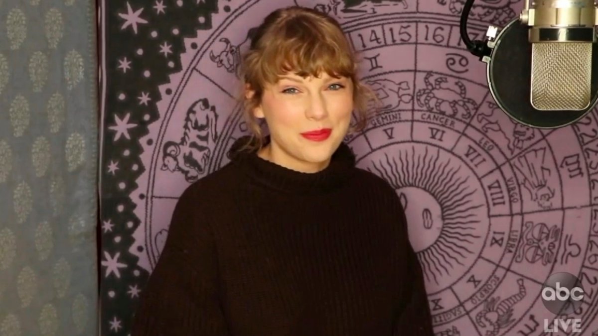Taylor Swift Debuts Re Recorded Version Of Love Story In Ryan Reynolds Commercial Nbc Boston Taylor Swift Debuts Re Recorded Version Of Love Story In Ryan Reynolds Commercial Nbc Boston