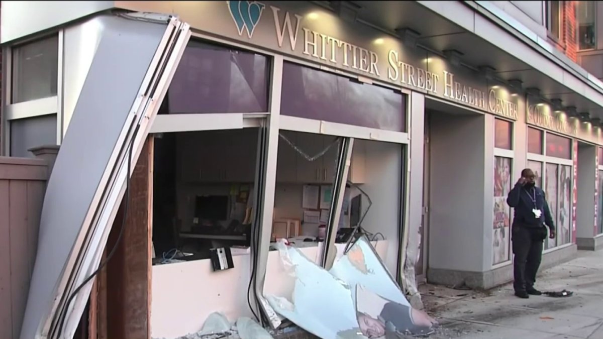 Car Slams Into Roxbury Health Clinic – NBC Boston Car Slams Into Roxbury Health Clinic – NBC Boston