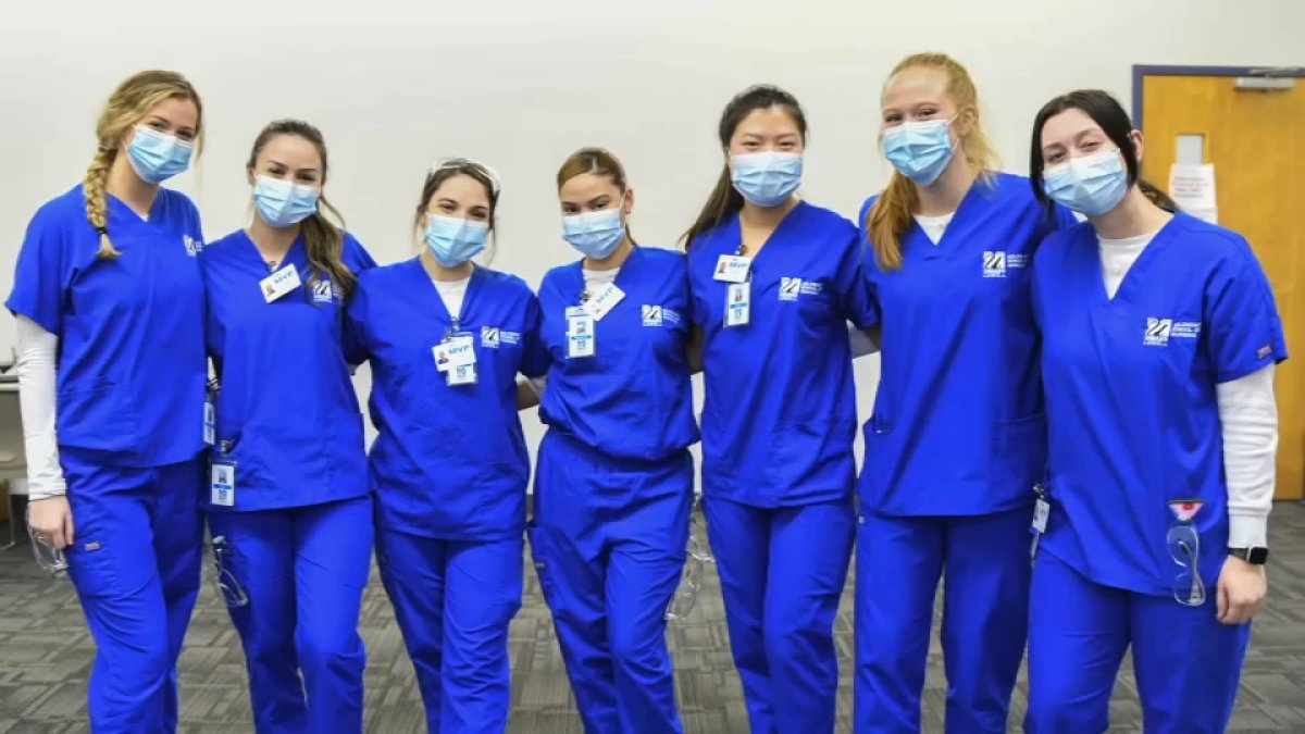 UMass Lowell Nursing Students Administering COVID Vaccines: ‘Amazing ...