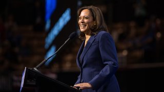 MANCHESTER, NH – SEPTEMBER 07: Democratic presidential candidate, Sen. Kamala Harris (D-CA) speaks during the New Hampshire Democratic Party Convention at the SNHU Arena on September 7, 2019 in Manchester, New Hampshire. Nineteen presidential candidates will be attending the New Hampshire Democratic Party convention for the state’s first cattle call before the 2020 primaries. (Photo by Scott Eisen/Getty Images)