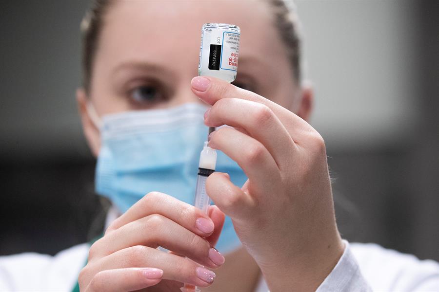Pfizer Moderna J J Vaccines With Availability Increasing Which Vaccine Is Best For You Nbc Boston Pfizer Moderna J J Vaccines With Availability Increasing Which Vaccine Is Best For You Nbc Boston