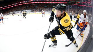 BOSTON, MA – MAY 31: Boston Bruins left wing Taylor Hall (71) looks back to the point during Game 2 of the NHL Stanley Cup Playoffs Second Round between the Boston Bruins and the New York Islanders on May 31, 2021, at TD Garden in Boston, Massachusetts.(Photo by Fred Kfoury III/Icon Sportswire via Getty Images)