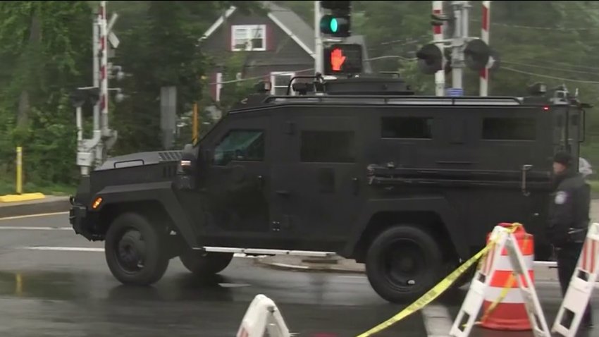 11 Arrested After Armed Standoff on I-95