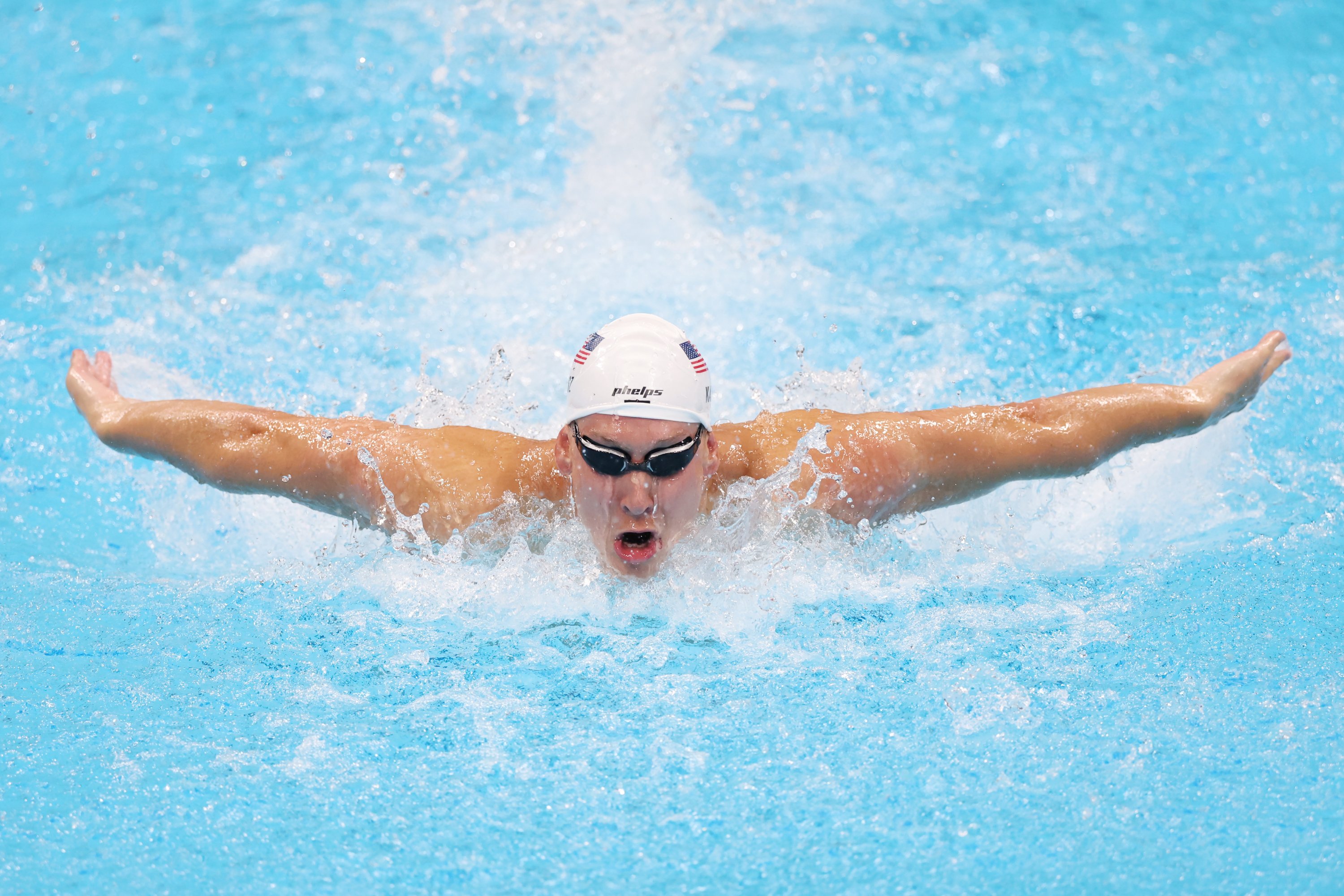 Swim chase перевод