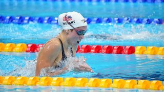 Emma Weyant torches legends Hosszu, Belmonte in 400 IM heat