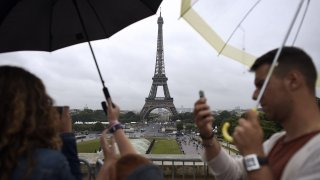 Paris tourists