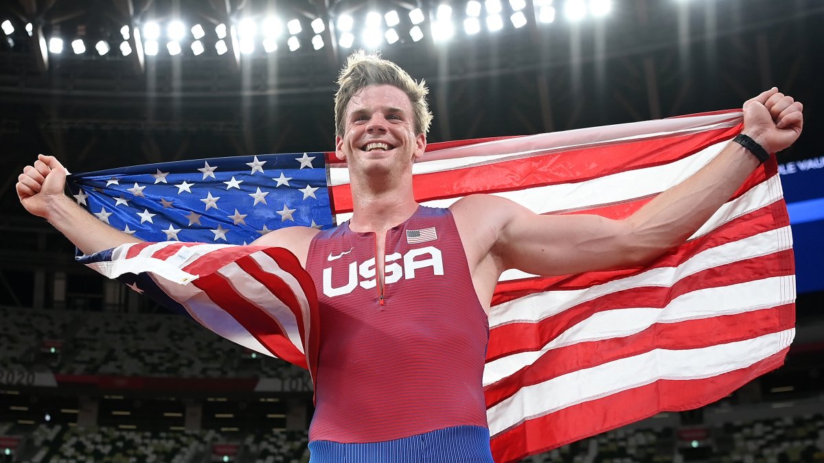 Christopher Nilsen Takes Pole Vault Silver for Team USA – NBC Boston