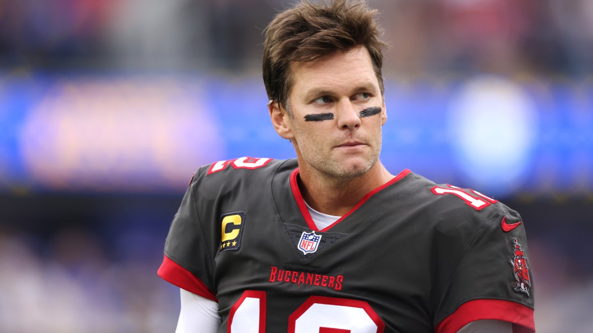 Twitter Reacts to Tom Brady in a Bucs Uniform - Tampa Bay Buccaneers, BucsGameday