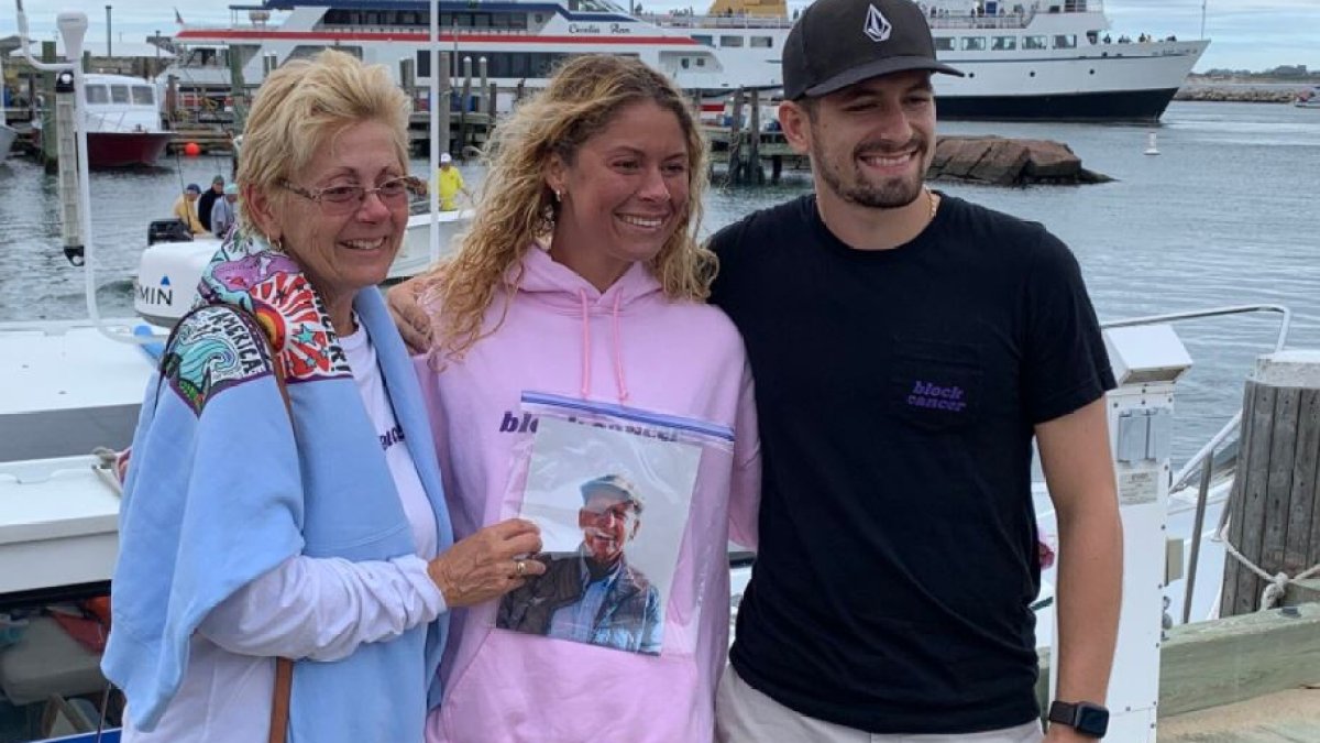 Elizabeth Beisel Completes Historic Swim From Rhode Island to Block ...