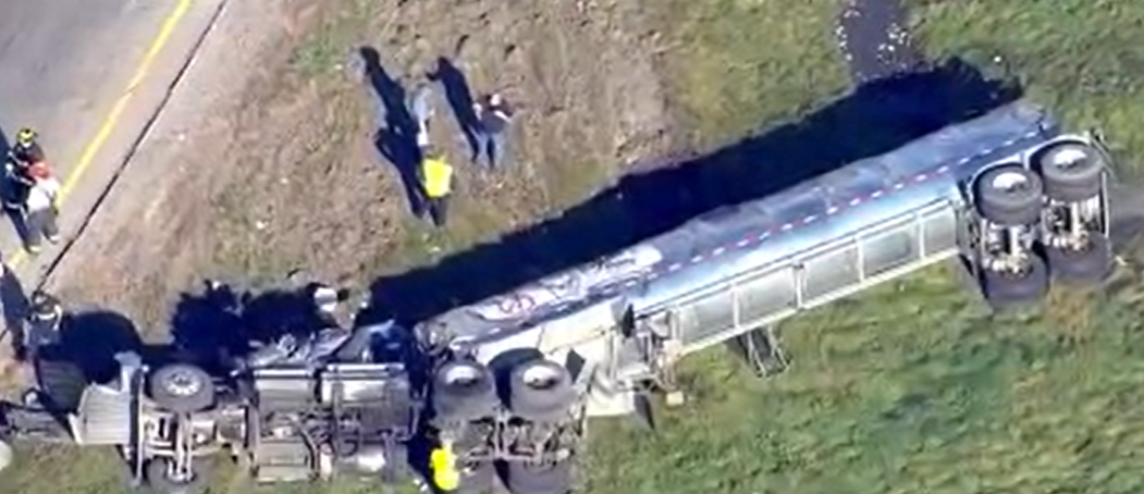 Foxborough Tractor-Trailer Rollover Causes Delays on I-495, I-95 – NBC ...