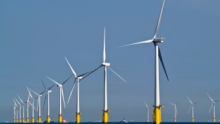Oil Giant Shell Strikes Deal to Buy Power From ‘World’s Largest Offshore Wind Farm’
