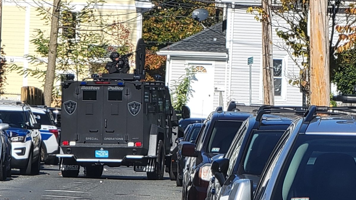 Boston Police Officers Shot 3 Injured, Suspect Killed After Standoff