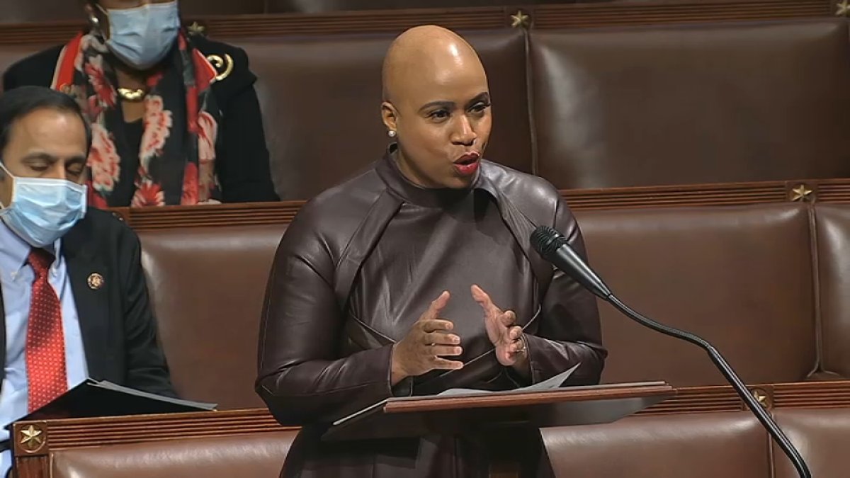 Will Smith Oscar Slap Rep. Ayanna Pressley Tweets, then Deletes