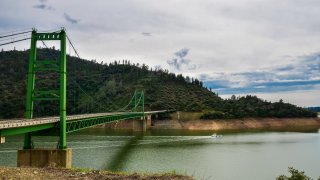 The Green Bridge on Hwy 162 over Lake Oroville on an overcast day