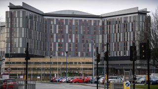 Queen Elizabeth University Hospital Patients Die From Pigeon Infection