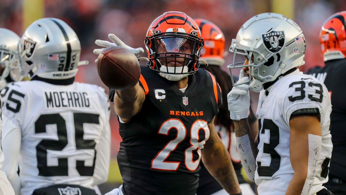 Bengals Take 20-13 Lead Into Halftime Against Raiders in Wild Card