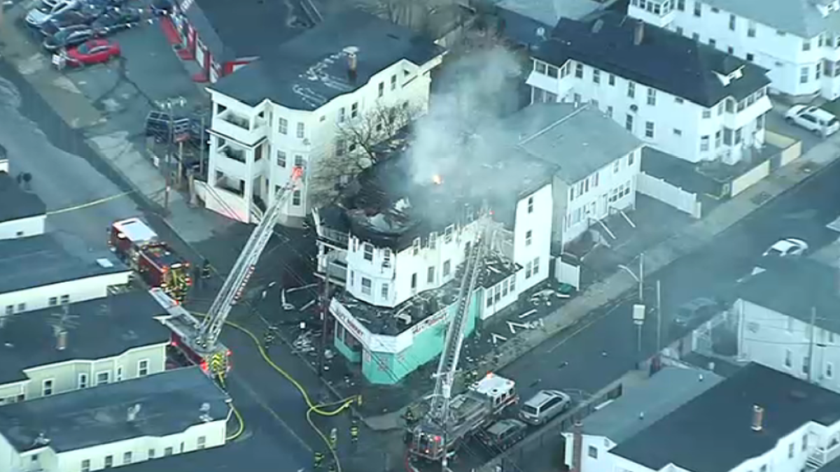 Lawrence Ma Fire Crews Battle Large Blaze On Sunset Avenue Nbc Boston 2660